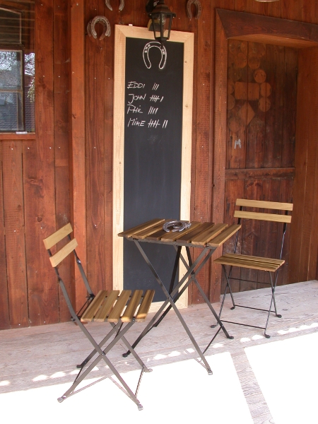 Green Table with Chairs02